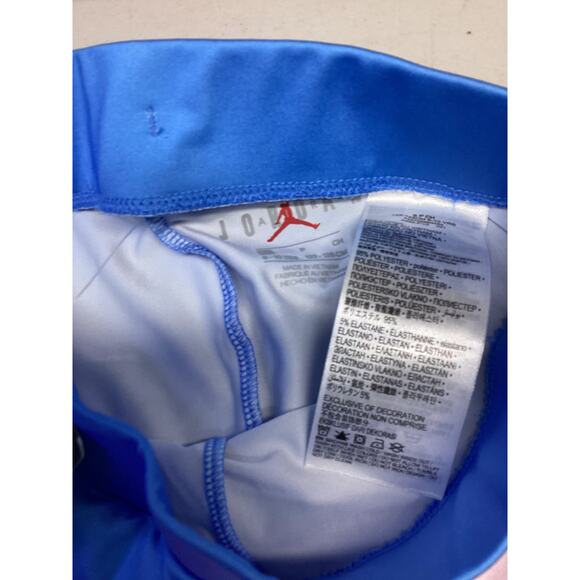 Air Jordan Women's Multicolor Essentials Legging Bike Shorts Size Small - Picture 2 of 3